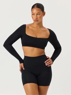 Crop Shop Boutique Black Long Sleeve Square Neck Crop Top